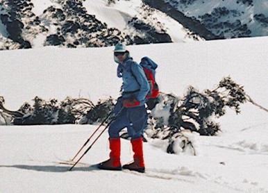 Photo04_Ski_touring_on_nordic_skis_1990s